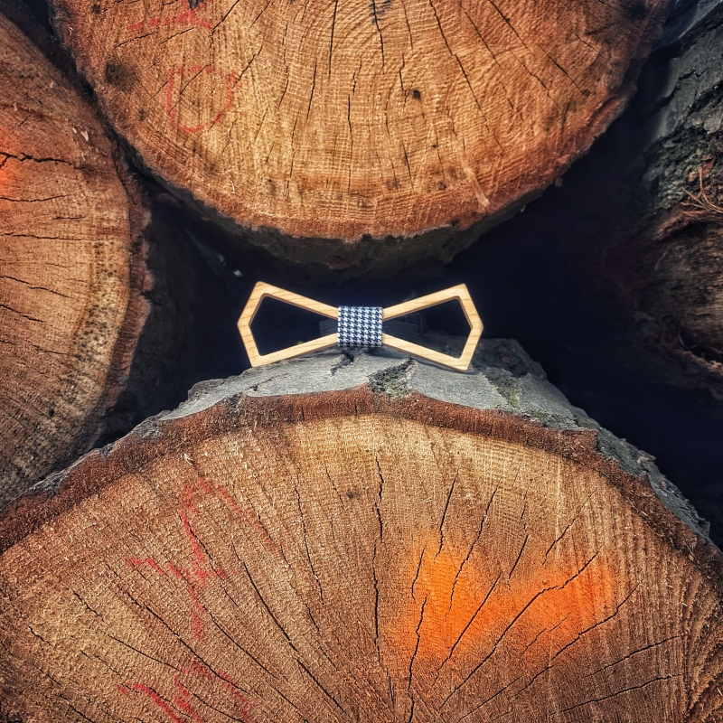 Dřevěný pánský motýlek Mahoosive Vrtulka - houndstooth