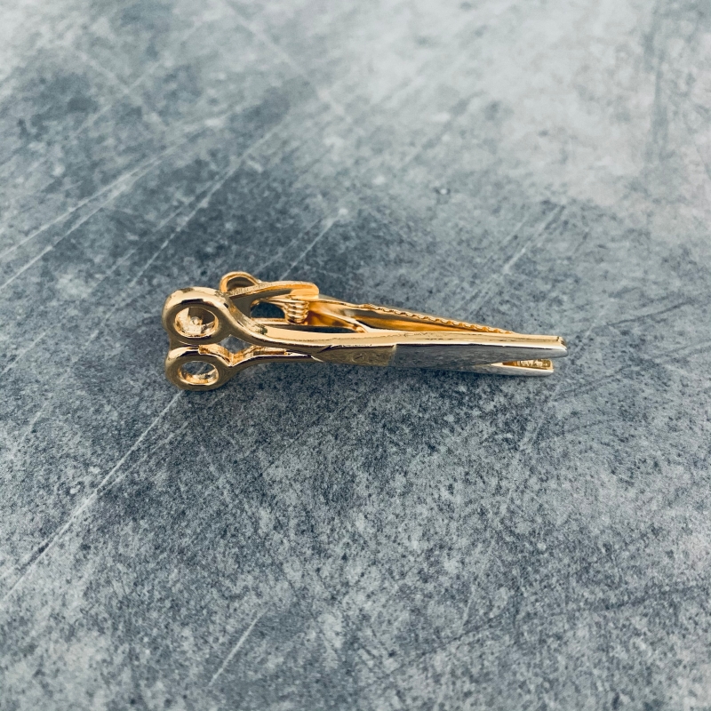 Spona na kravatu zlato - stříbrné Nůžky