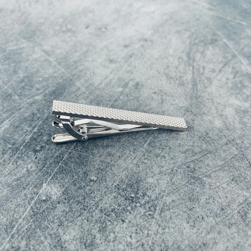 Stříbrná spona na kravatu Geometric