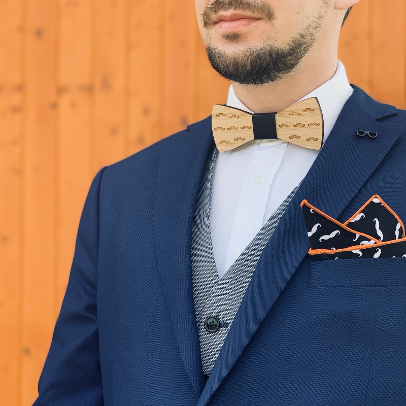 Dřevěný set - motýlek, manžetky + spona na kravatu Knírek