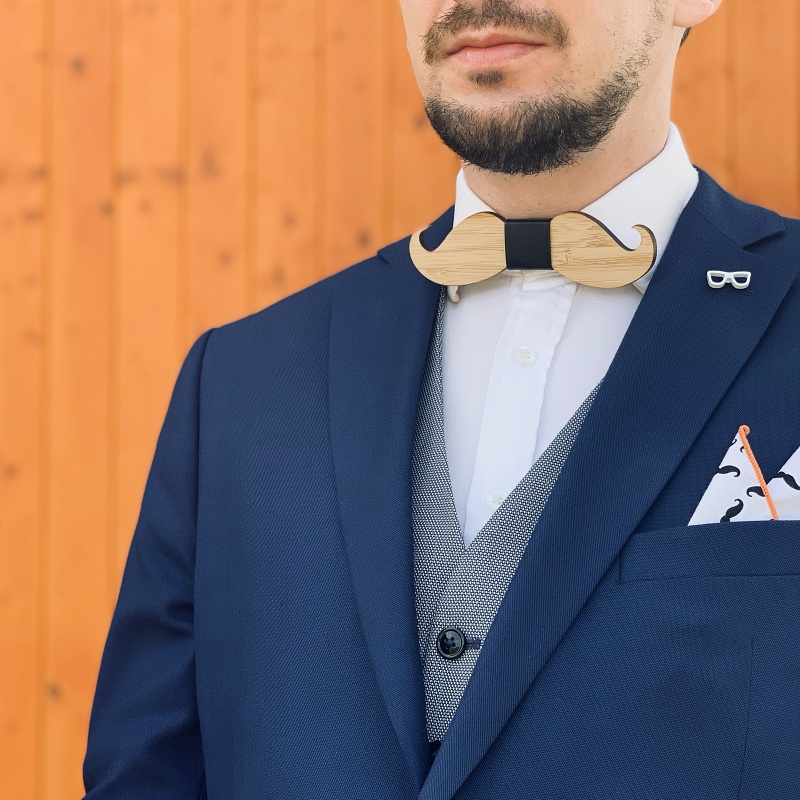 Dřevěný set - motýlek, manžetky + spona na kravatu Kňour 