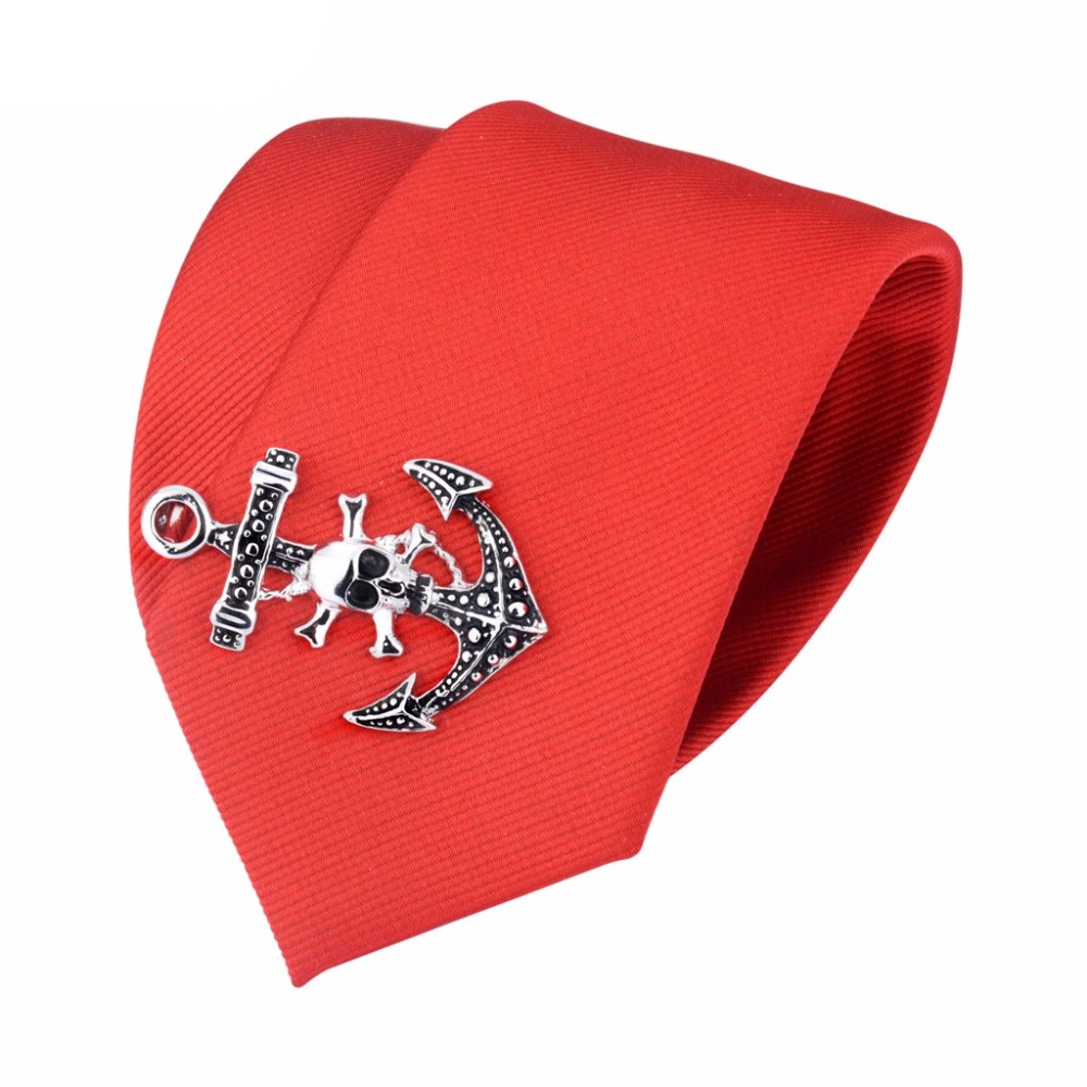 Spona na kravatu Kotva skulls 