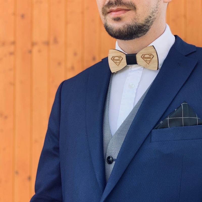 Dřevěný pánský motýlek Superman leather