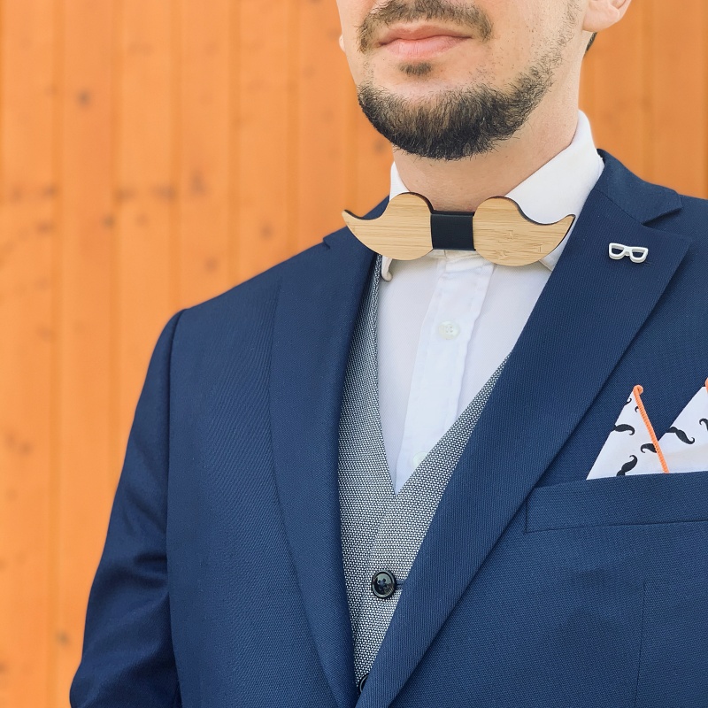 Dřevěný set - motýlek, manžetky + spona na kravatu Knír 