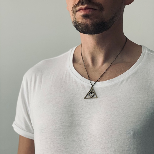 Vintage zlatý náhrdelník Trojúhelník smrti 