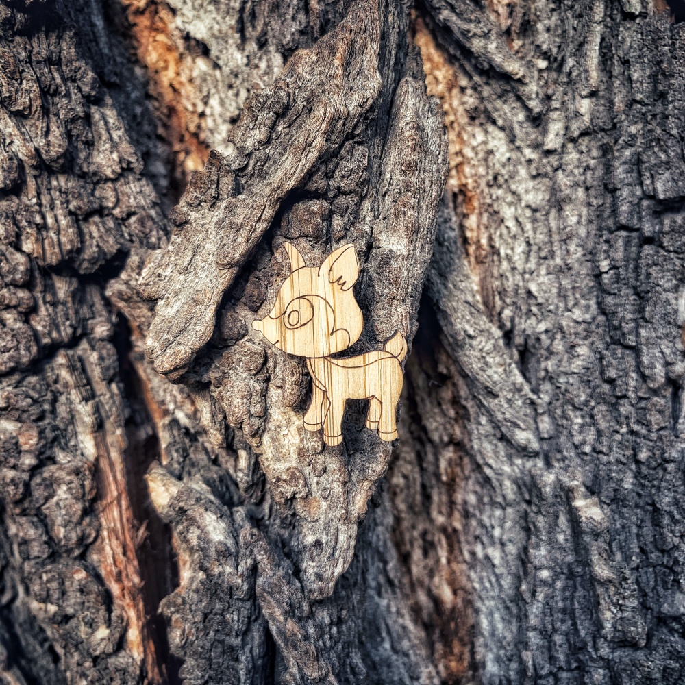 Dřevěná brož Srneček