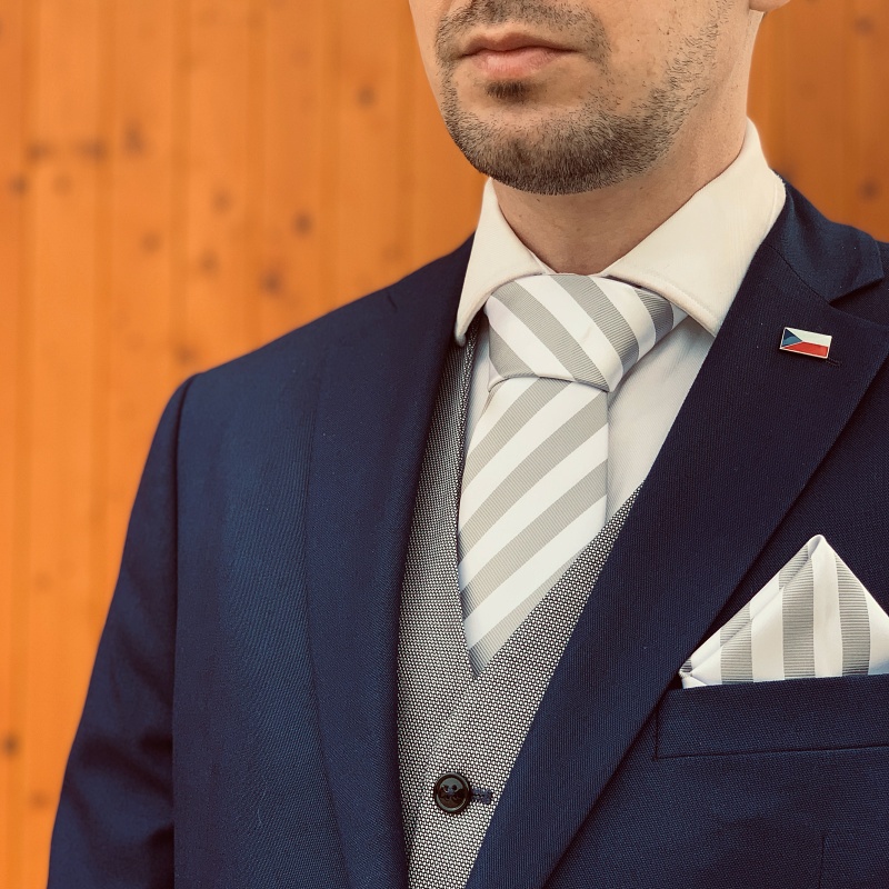 Šedo - bílý set kravata, kapesník a manžetové knoflíčky Stripe 