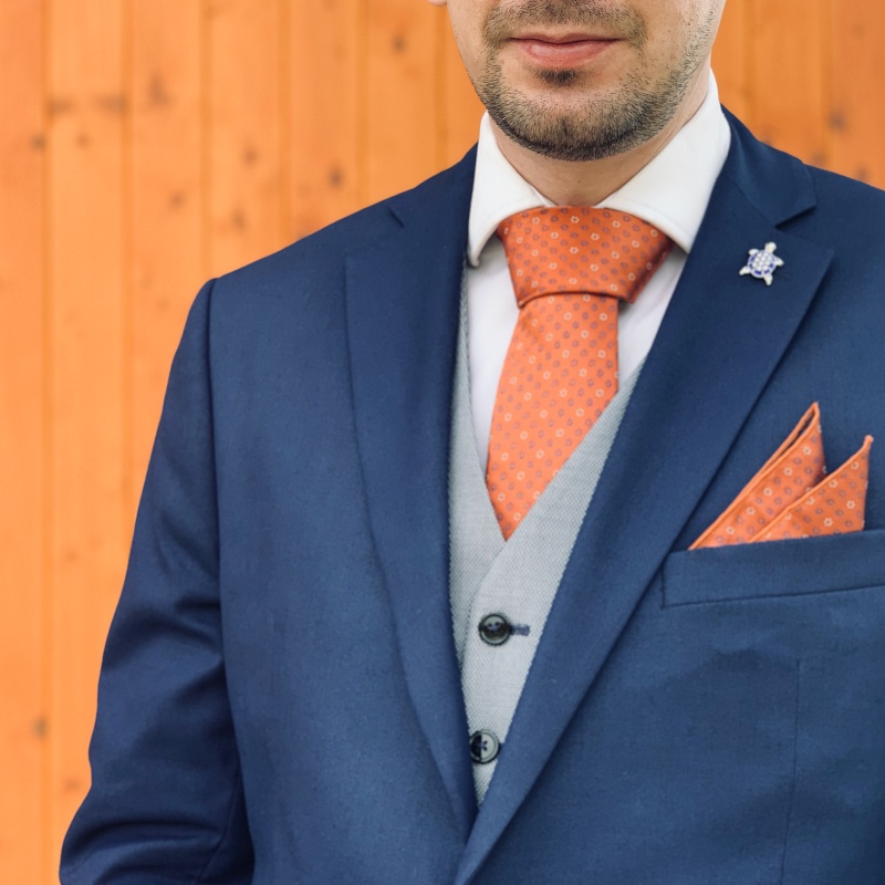 Oranžový set kravata, kapesník a manžetové knoflíčky Flowee