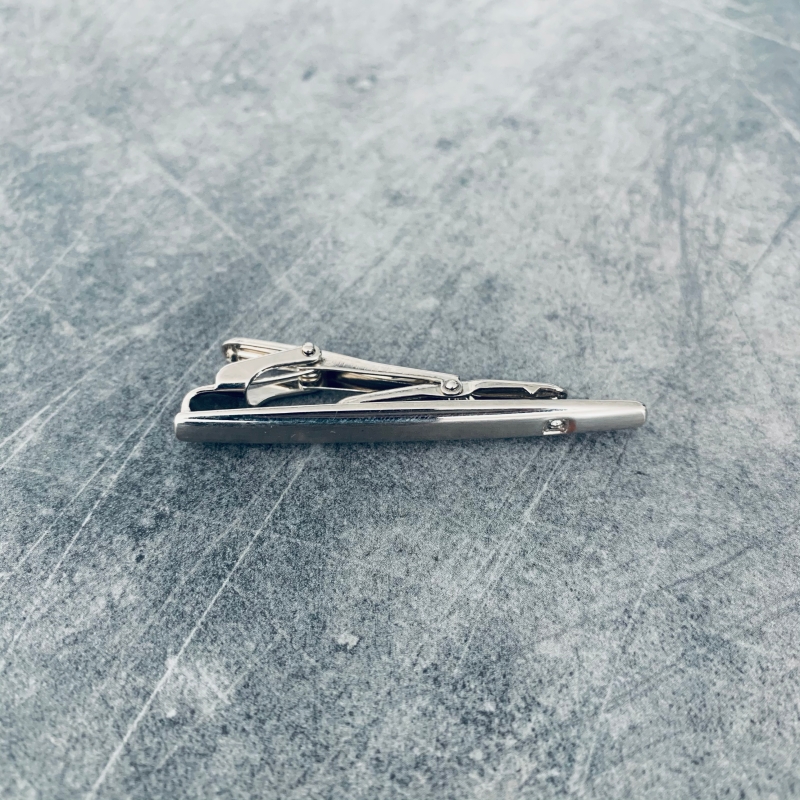 Stříbrná spona na kravatu Drop 