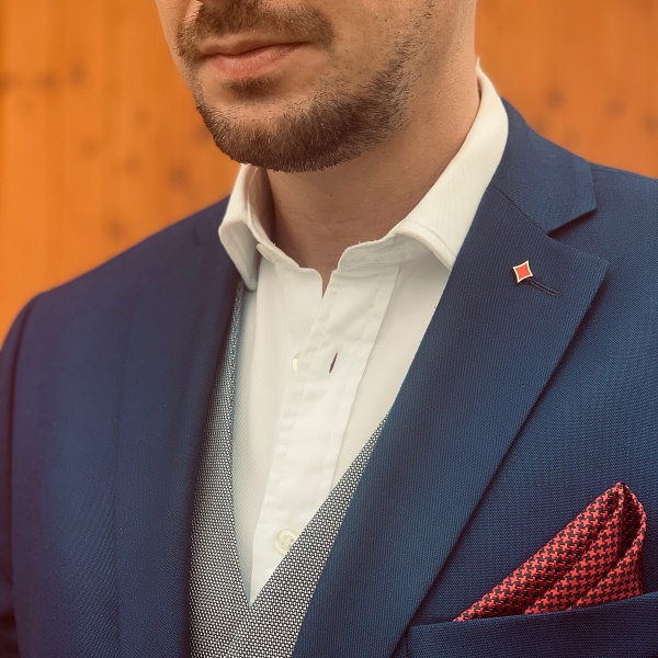 Brož - ozdoba klopy saka Karetní symbol Kule 