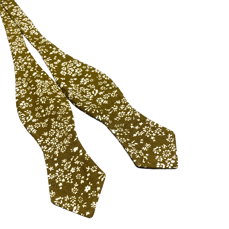 Zelený vázací motýlek Flowers