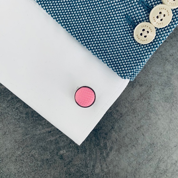 Růžový set kravata, motýlek, kapesník a manžetové knoflíčky Plaid