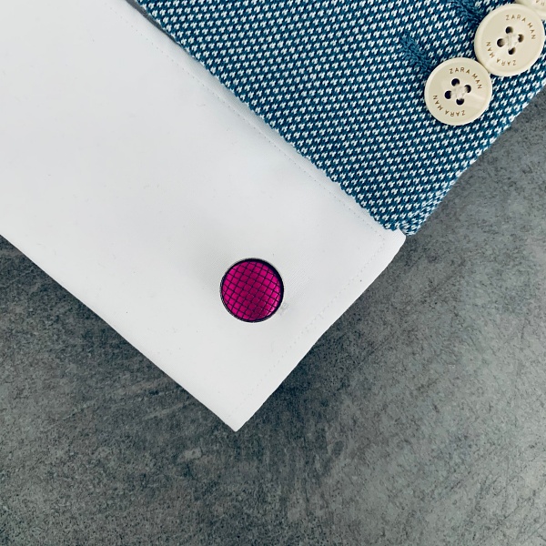 Tmavě růžový set kravata, motýlek, kapesník a manžetové knoflíčky Plaid