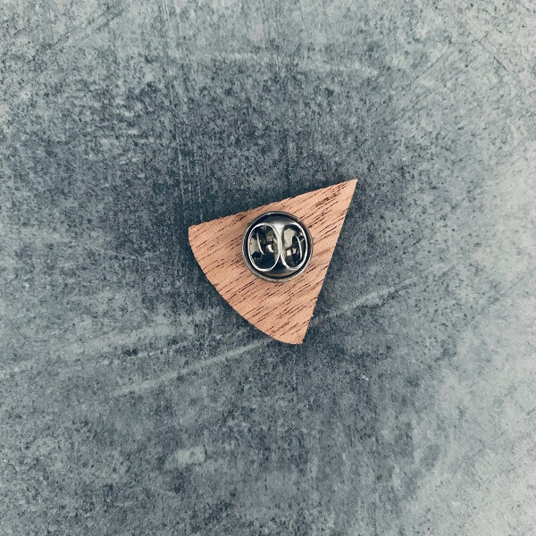 Dřevěná brož Pizza 