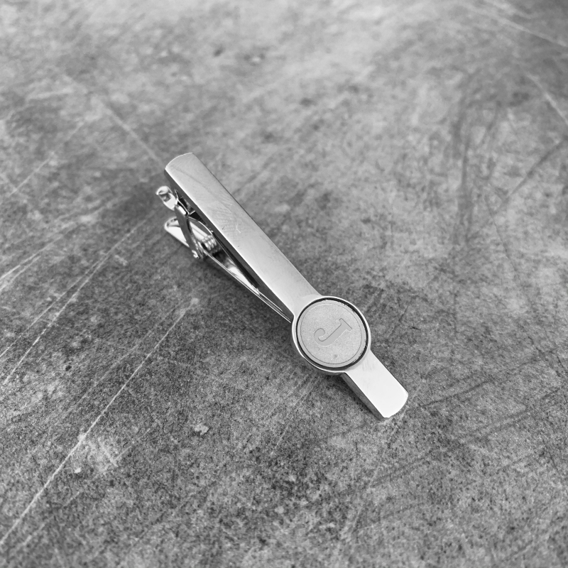 Stříbrný set - spona na kravatu a manžetové knoflíčky Iniciál J