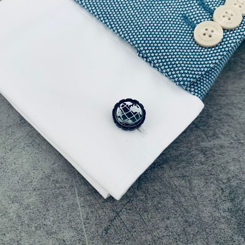 Stříbrno - černé manžetové knoflíčky Zeměkoule