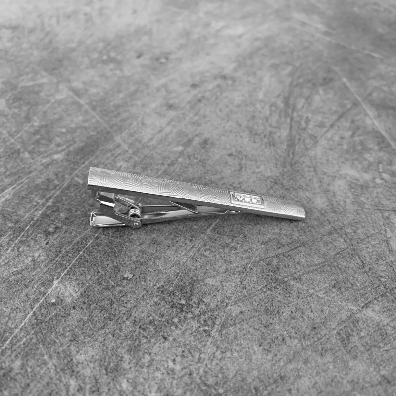 Stříbrná spona na kravatu 3 Cast Crystal 