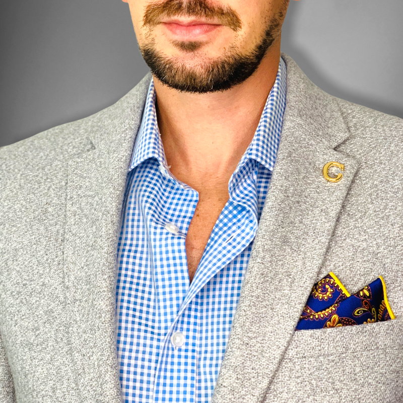 Zlatá brož písmeno C