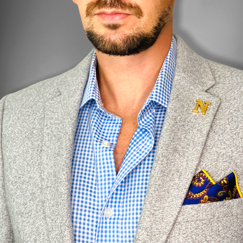 Zlatá brož písmeno N