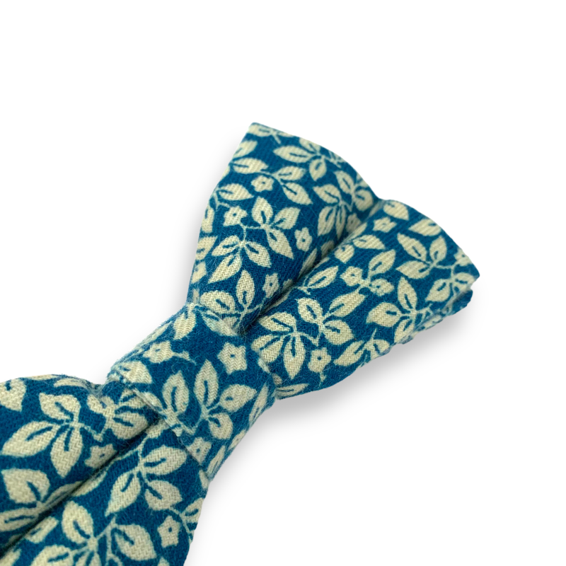 Modrý pánský motýlek Listy 