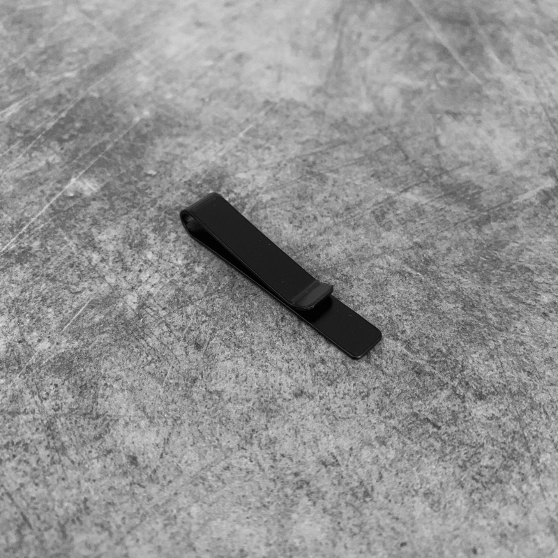 Černá metalická spona na kravatu Mini