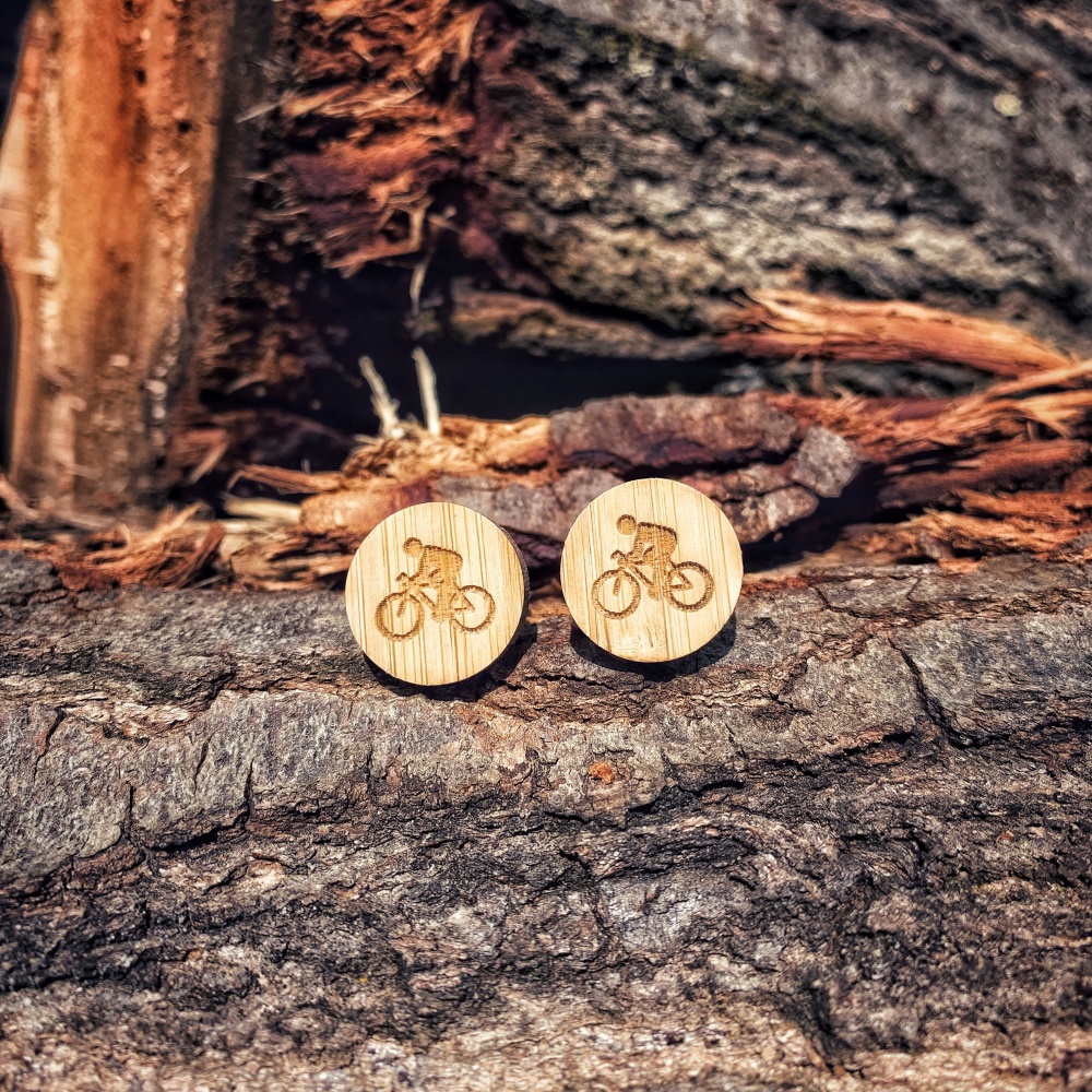 Dřevěné manžetové knoflíčky Cyklista 