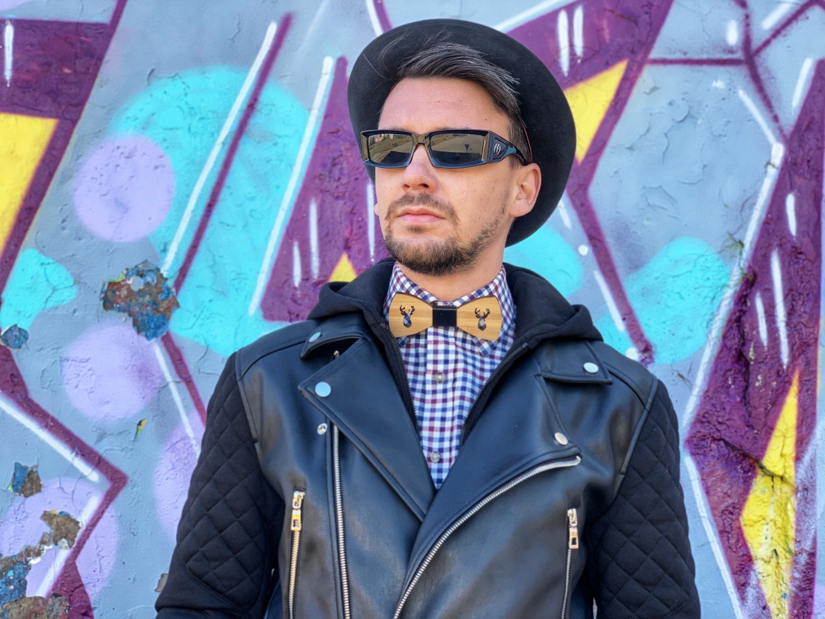 Dřevěný pánský motýlek Jelen paroží