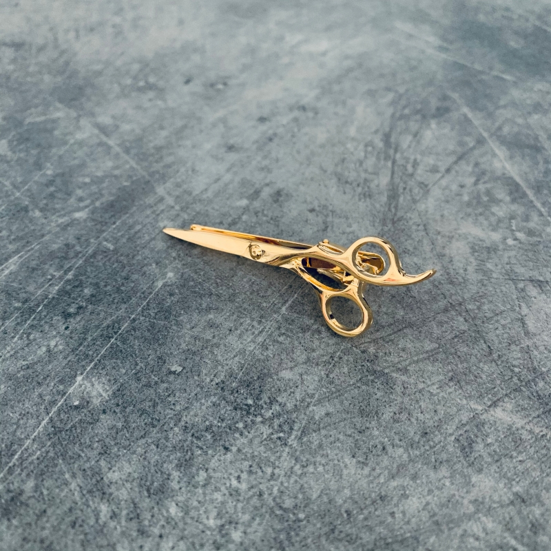 Spona na kravatu zlaté Kadeřnické nůžky