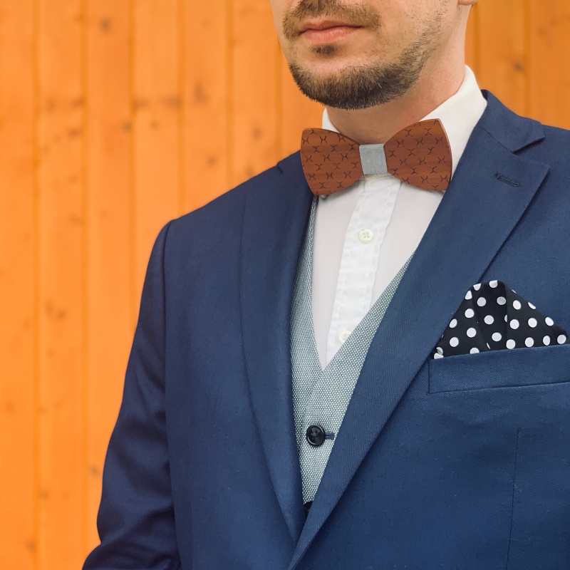 Dřevěný pánský motýlek Mahoosive Spider - černobílý