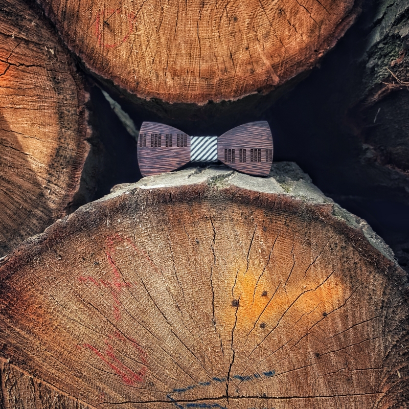 Dřevěný pánský motýlek Piano klávesy Stripe wenge