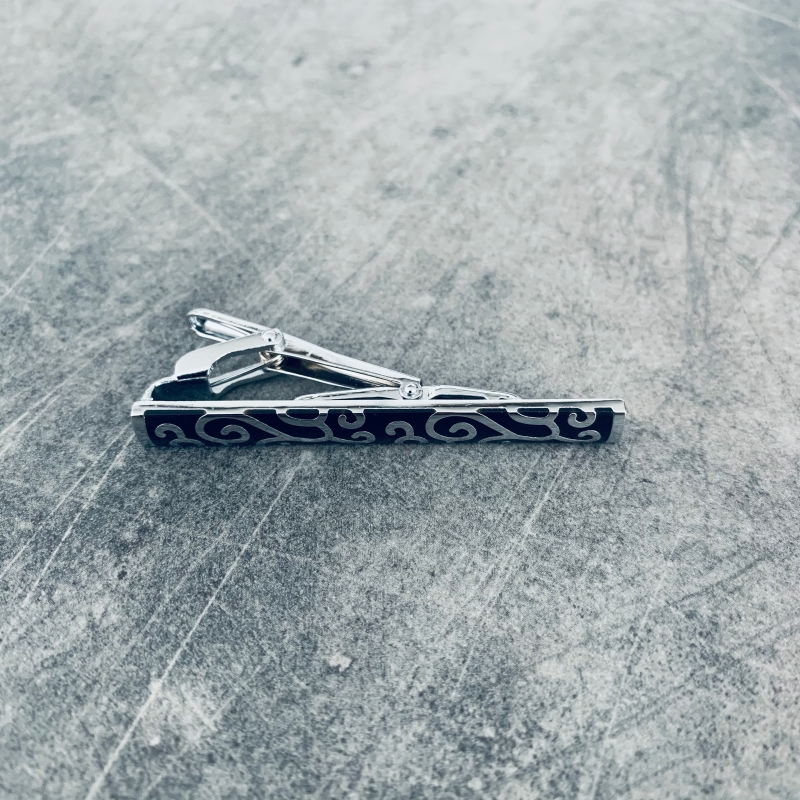 Stříbrno - černá spona na kravatu Vintage 
