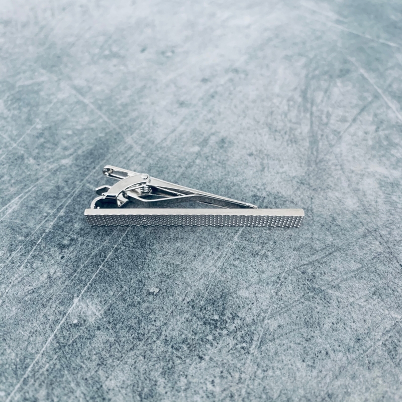 Stříbrná spona na kravatu Geometric