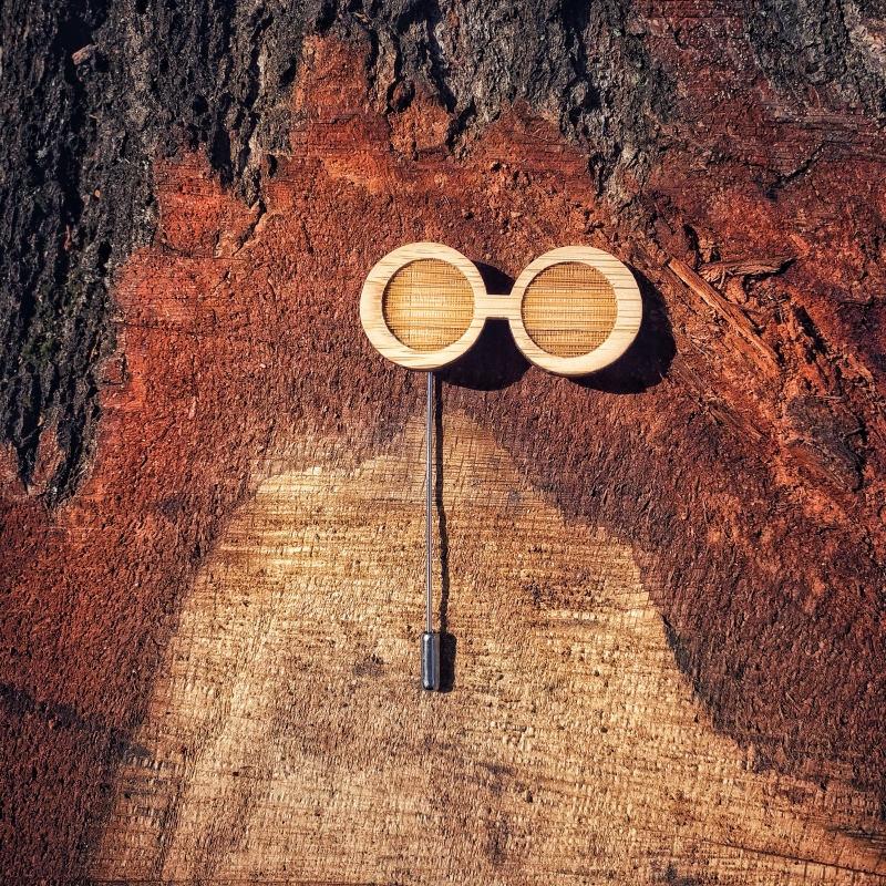 Dřevěná brož Kulaté retro brýle 