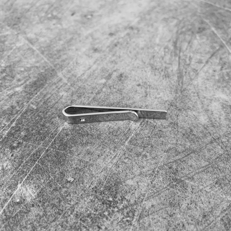 Stříbrná spona na kravatu Medium clip 