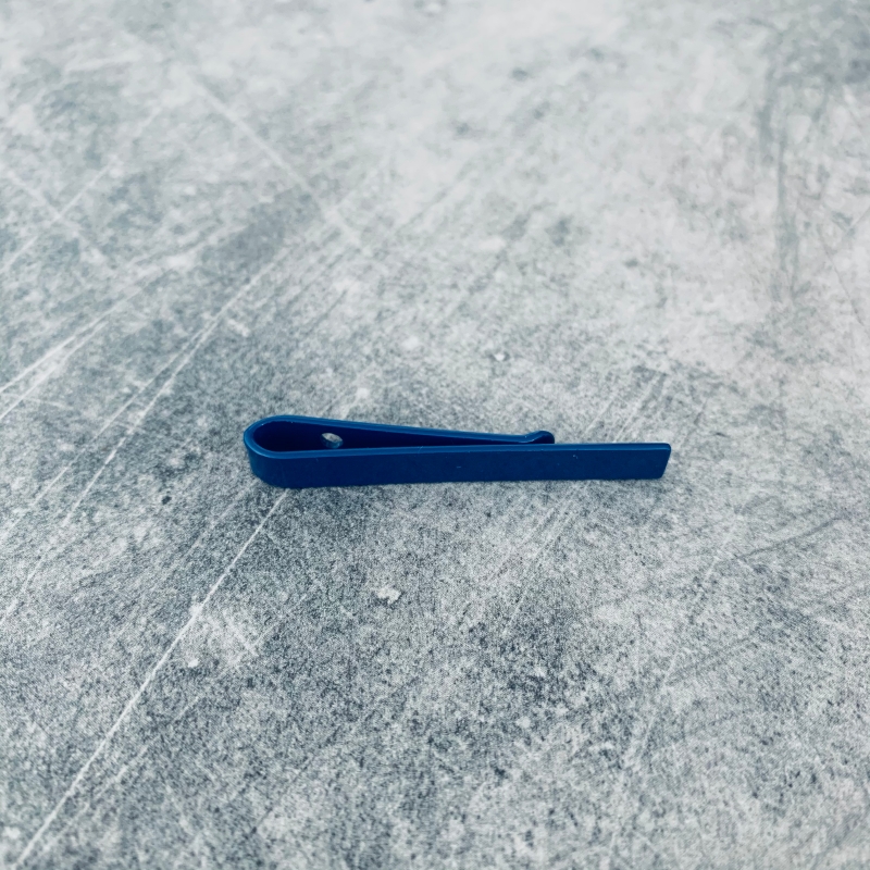 Modrá spona na kravatu Medium clip 