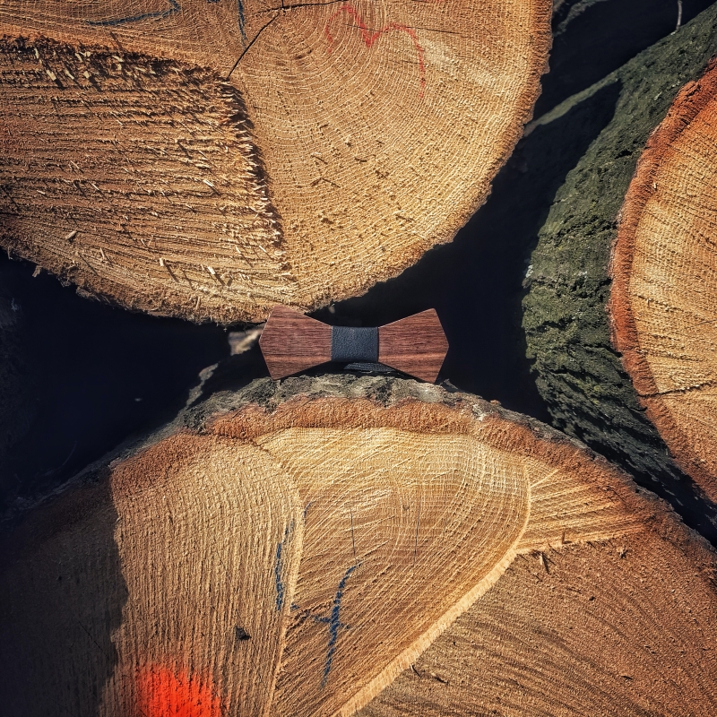 Dřevěný pánský motýlek Slim Leather