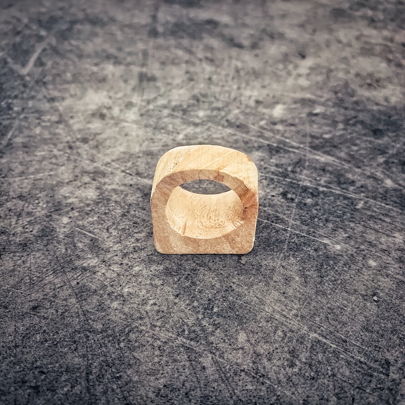 Béžový dřevěný prsten Wood vel. 17