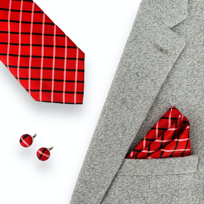 Červený set kravata, kapesník a manžetové knoflíčky Mřížka
