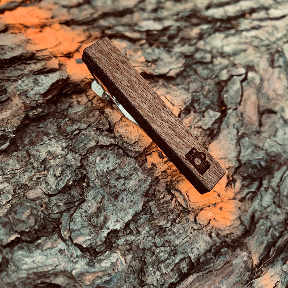Dřevěná spona na kravatu Wood Fotoaparát