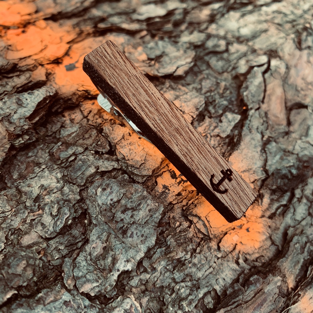 Dřevěná spona na kravatu Wood Kotva 