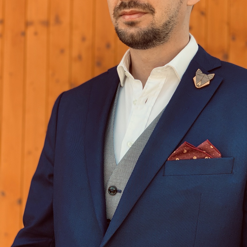 Dřevěná brož Vlk