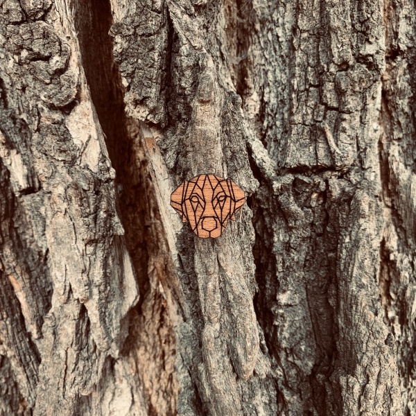 Dřevěná brož Labrador origami 