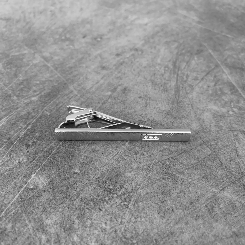 Stříbrná spona na kravatu 3 Cast Crystal 