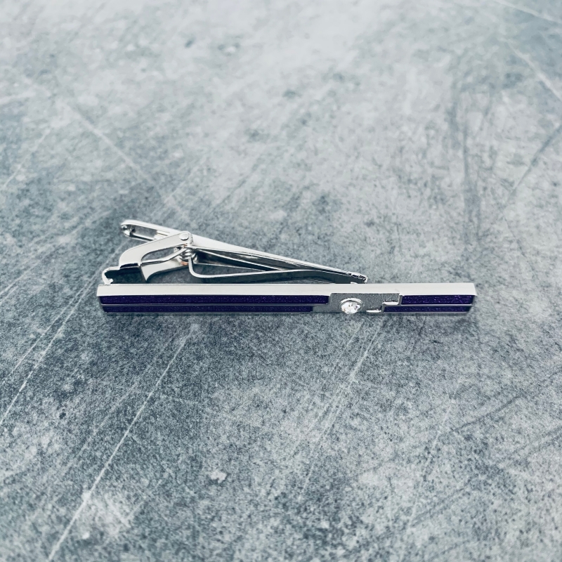 Spona na kravatu Cubic fialová 