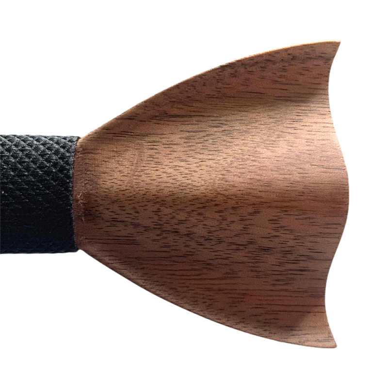 Dřevěný černý set - motýlek Sharp 3D + manžetové knoflíčky + modrý kapesník