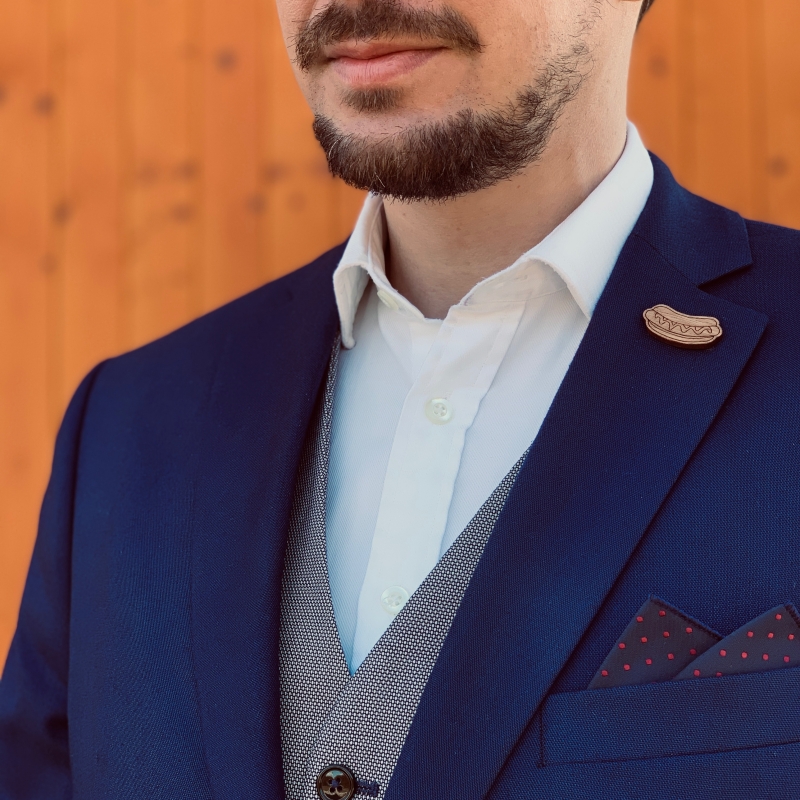 Dřevěná brož Hot dog 