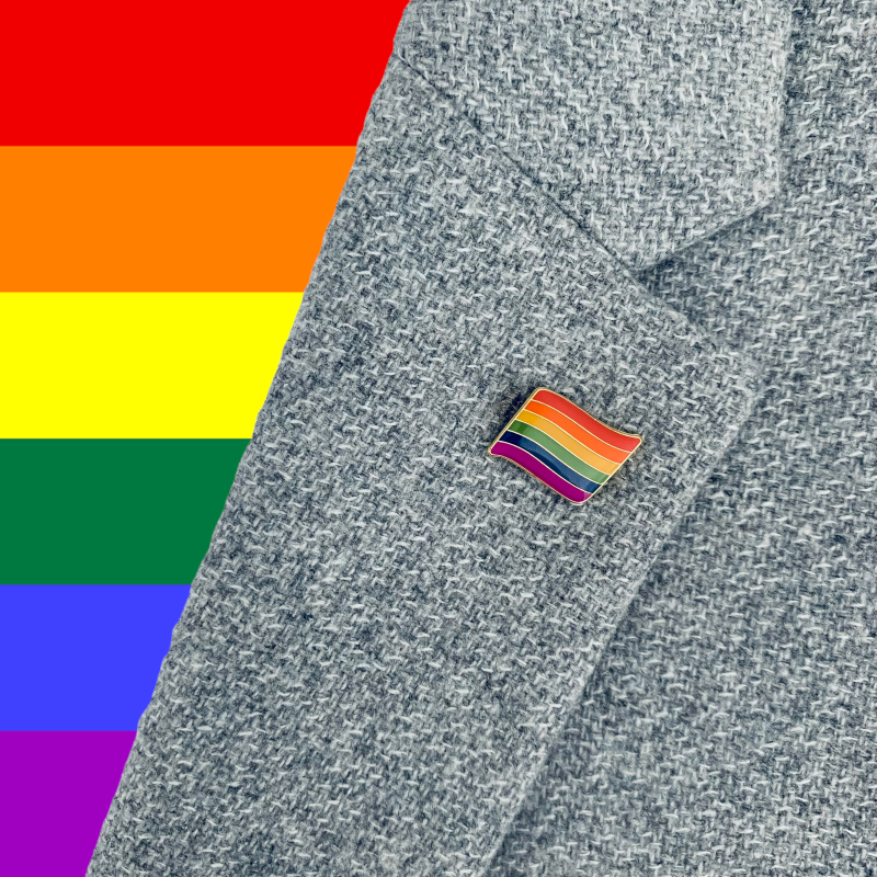 Zlatá brož vlající Vlajka LGBT