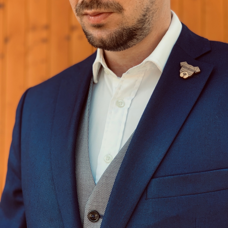 Dřevěná brož Pes 