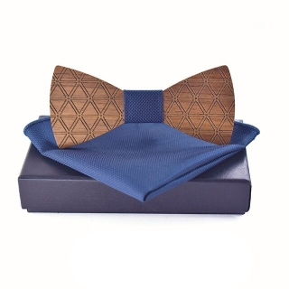 Modrý set - dřevěný pánský motýlek Triangle + kapesník 