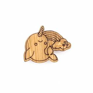 Dřevěná brož Unicorn velryba 